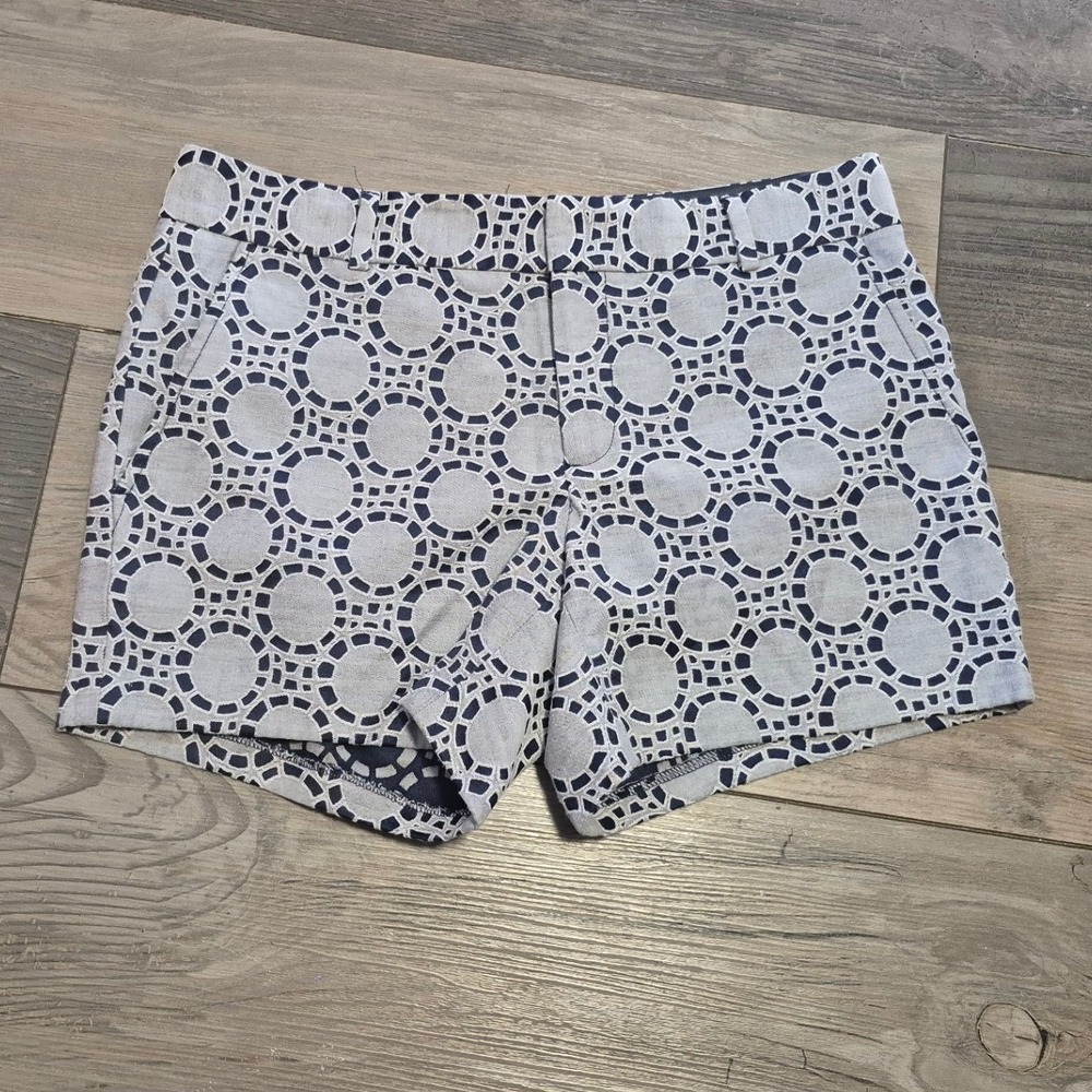 Banana Republic Womens Navy Blue White Geometric Circle Eyelet Shorts Size 6